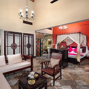 Executive Suite Garden View